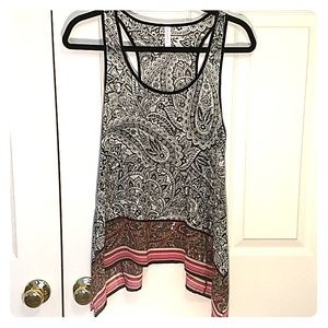 Flowy modern patterned racer-back top